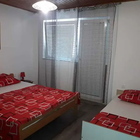 In - Paklenica Riviera 27673 Vinjerac